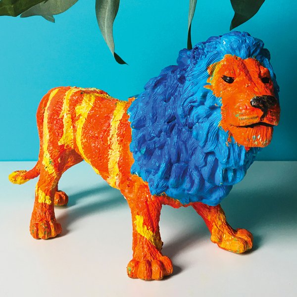LIONS Figurines Blue Orange Yellow